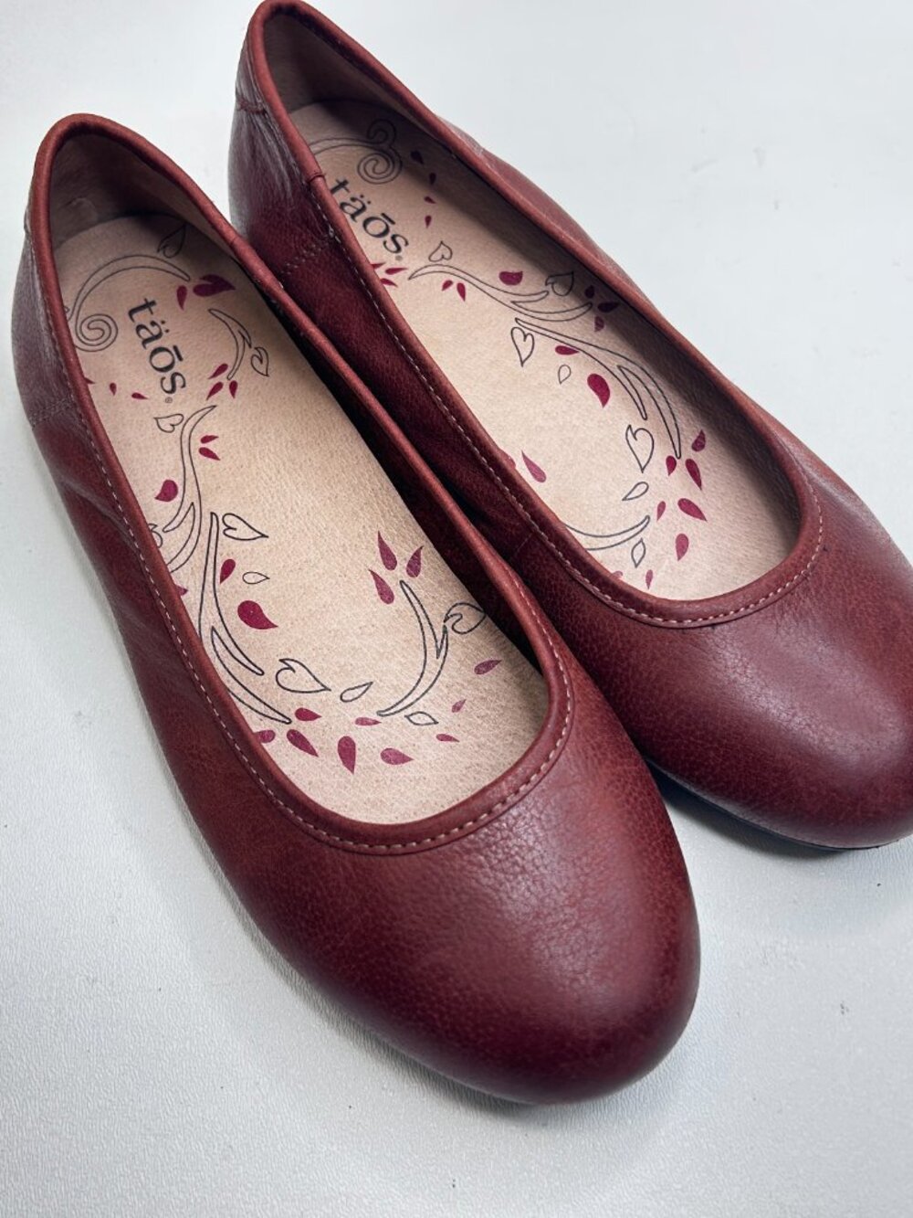 TAOS Rascal Whiskey Ballet Flat Women’s Sz 8 Simple Dainty Feminine